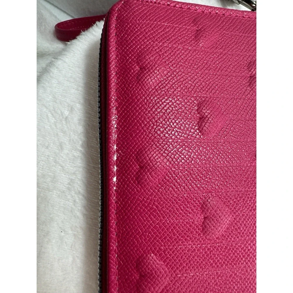 Betsey Johnson Barbie Pink Puff‎ Hearts Full Zip Wallet Wristlet Clutch EUC